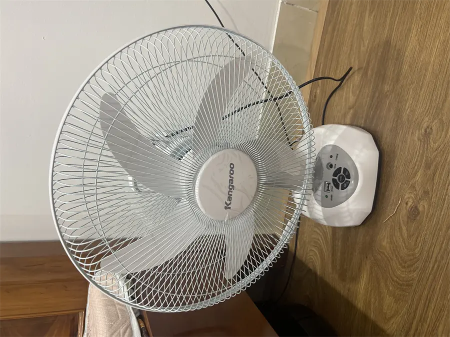 Khách hàng review Quạt sạc điện Kangaroo KG735 2