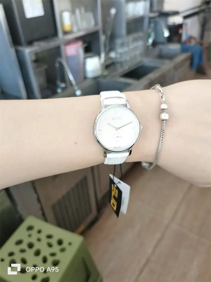 Khách hàng review Đồng hồ ELIO 30 mm Nữ EL095-01 1