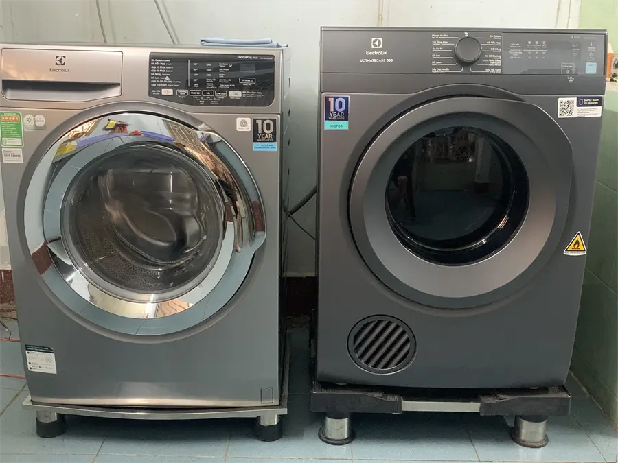 Khách hàng review Máy sấy thông hơi Electrolux UltimateCare 8.5 kg EDS854N3SB 2