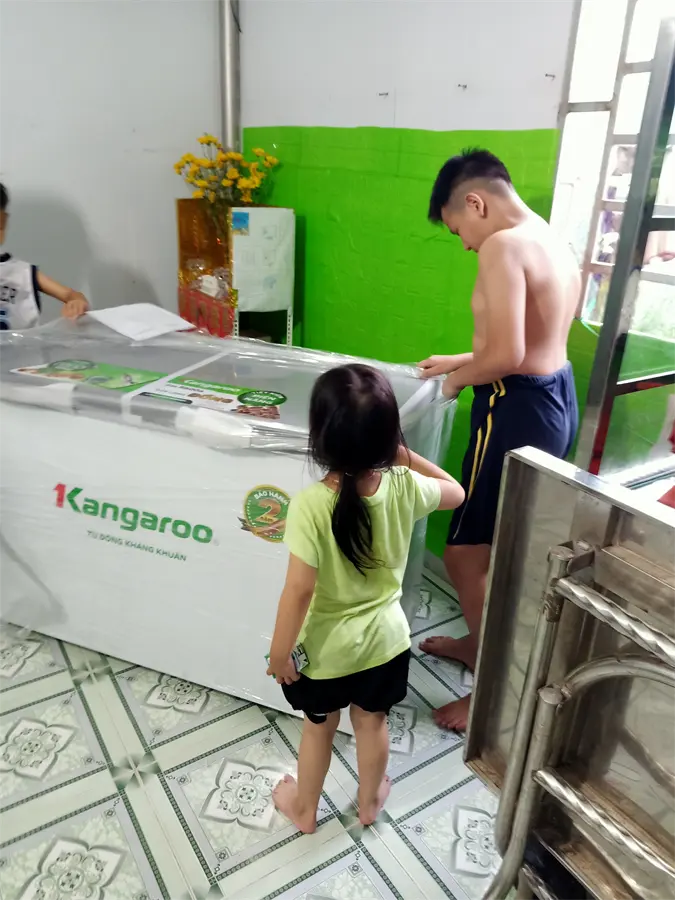 Khách hàng review Tủ đông Kangaroo 327 lít KG498KX2 10