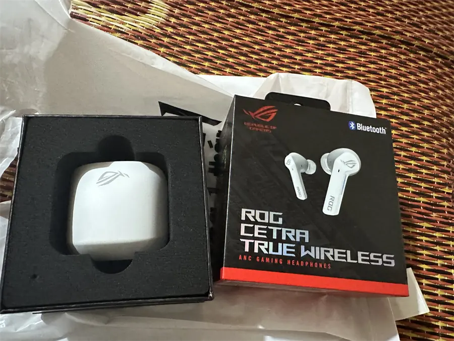 Khách hàng review Tai nghe Bluetooth True Wireless Gaming Asus Rog Cetra Trắng 3