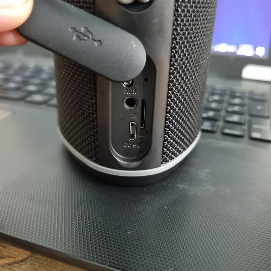 Khách hàng review Loa Bluetooth Mozard Y550 Plus 5