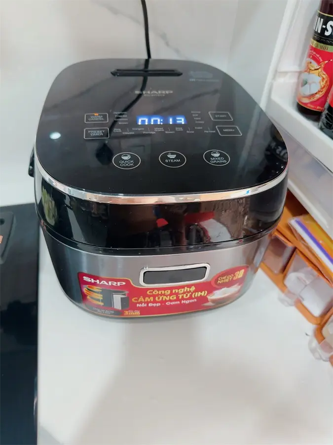 Khách hàng review Nồi cơm cao tần Sharp 1.8 lít KS-IH191V-BK 6