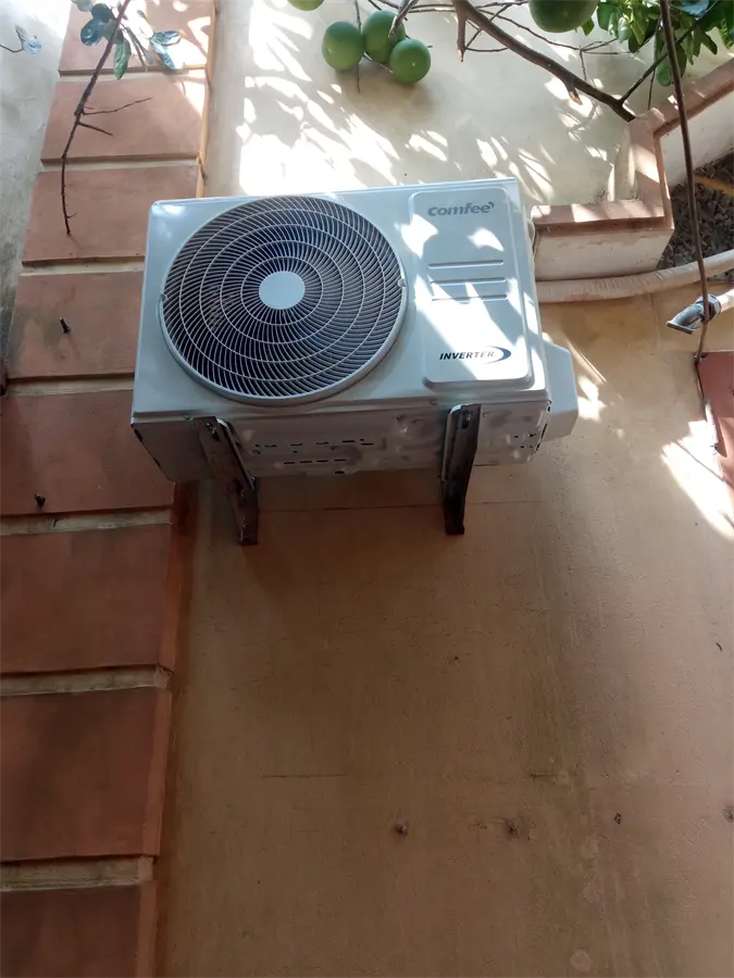Khách hàng review Máy lạnh Comfee Inverter 2 HP CFS-18VDGF-V 11