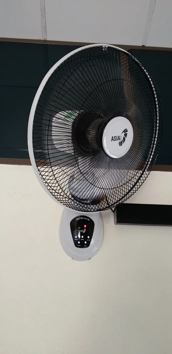 Khách hàng review Quạt treo tường Asia 3 cánh VY377790 55W 17