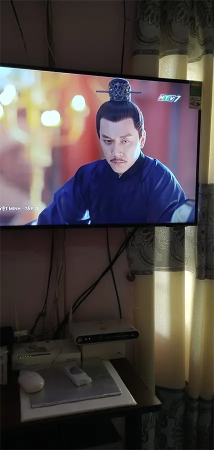Khách hàng review Smart Tivi Samsung 4K Crystal UHD 43 inch UA43BU8000 13