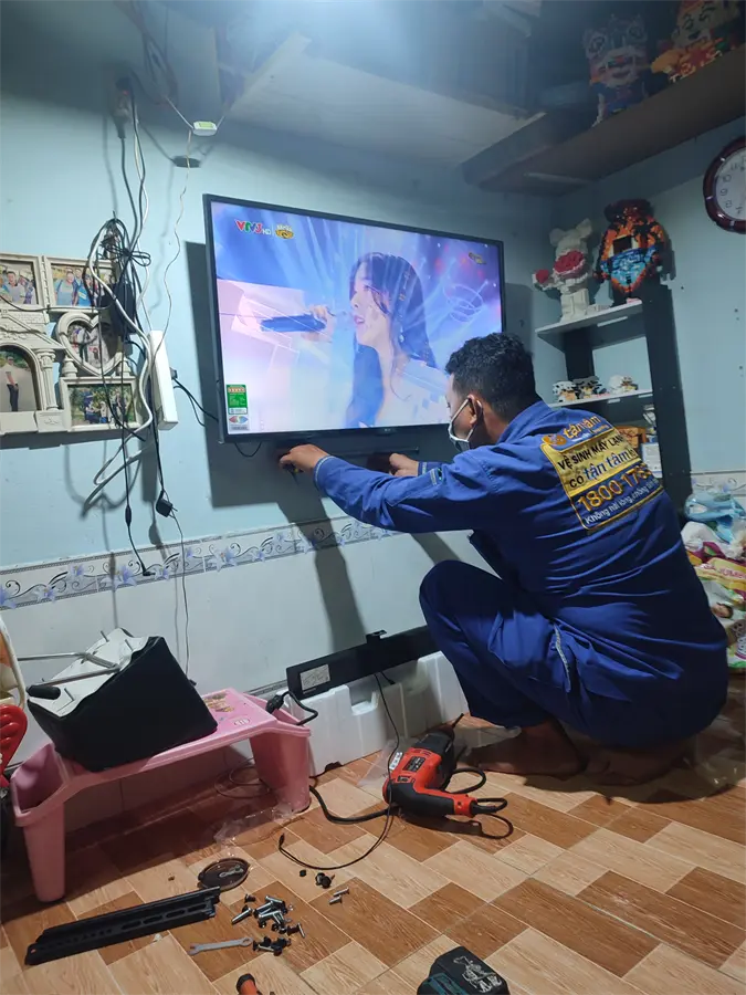 Khách hàng review Smart Tivi LG AI 4K 43 inch 43UQ7550PSF 7