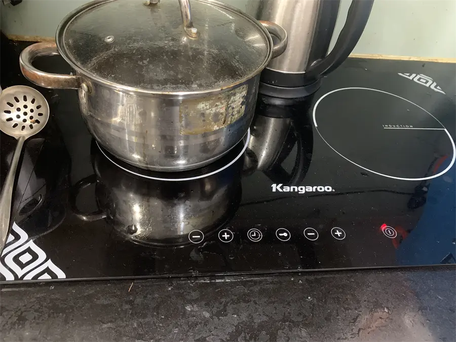 Khách hàng review Bếp từ đôi âm Kangaroo KG498N 3100W 1