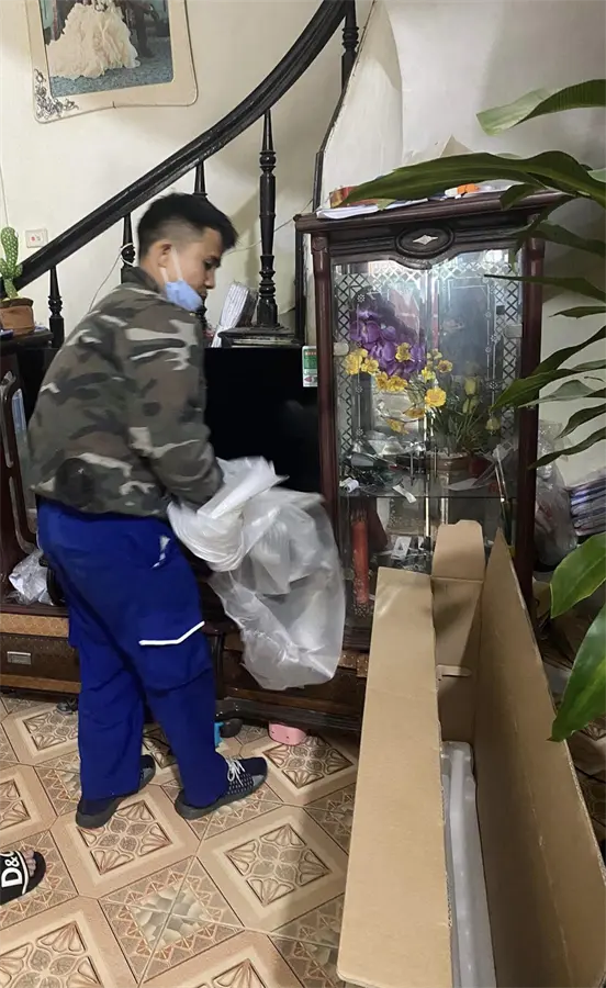 Khách hàng review Smart Tivi Samsung 4K Crystal UHD 43 inch UA43BU8000 9