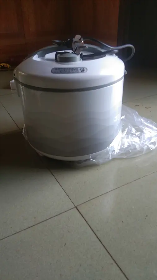 Khách hàng review Nồi cơm nắp gài Sunhouse 1.8 lít SHD8602 8