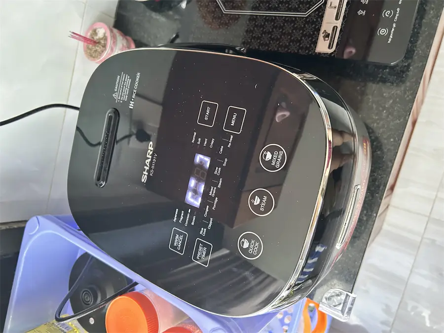 Khách hàng review Nồi cơm cao tần Sharp 1.8 lít KS-IH191V-BK 5