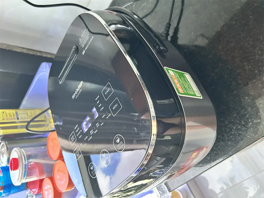 Khách hàng review Nồi cơm cao tần Sharp 1.8 lít KS-IH191V-BK 4