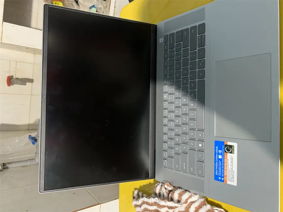 Khách hàng review Laptop Dell Inspiron 16 5620 i7 1255U/8GB/512GB/OfficeHS/Win11 (N6I7110W1) 1