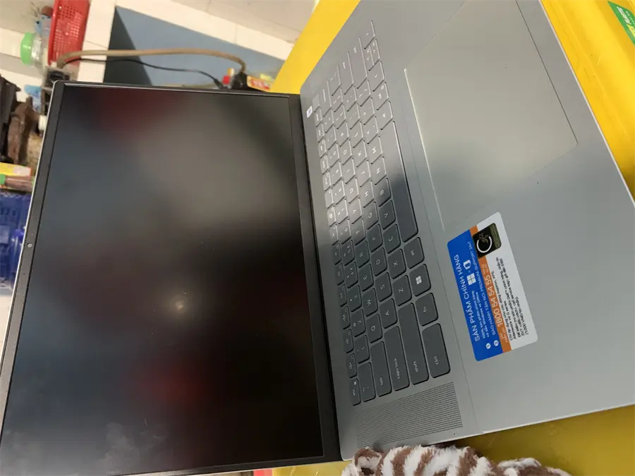 Khách hàng review Laptop Dell Inspiron 16 5620 i7 1255U/8GB/512GB/OfficeHS/Win11 (N6I7110W1) 2