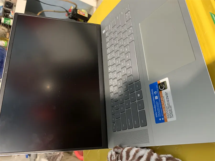 Khách hàng review Laptop Dell Inspiron 16 5620 i7 1255U/8GB/512GB/OfficeHS/Win11 (N6I7110W1) 3