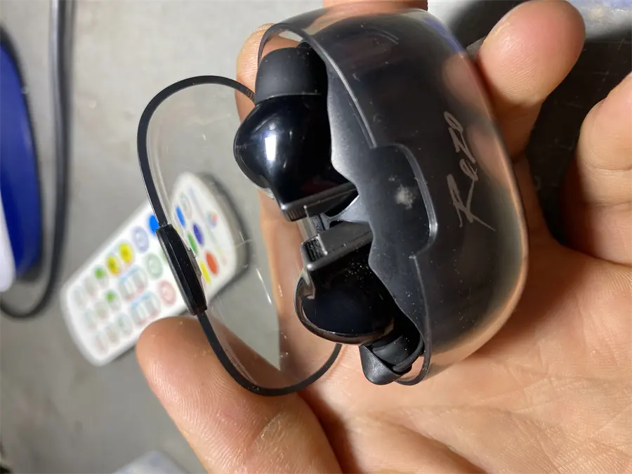 Khách hàng review Tai nghe Bluetooth True Wireless Rezo Air 32