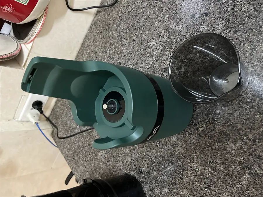 Khách hàng review Máy ép chậm AVA SJ-009 10