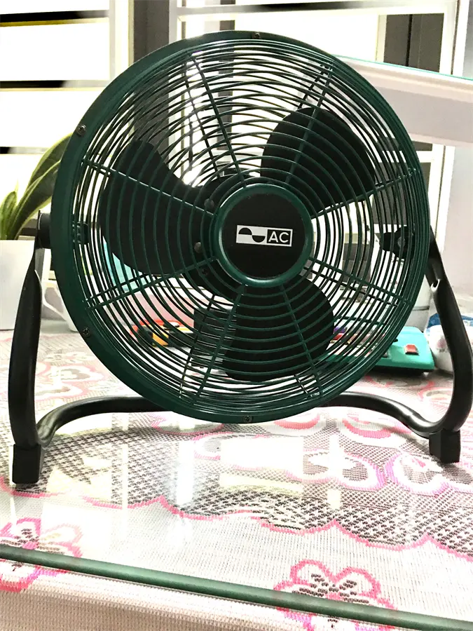 Khách hàng review Quạt sạc điện AC 3 cánh ARF01D103 6W 2