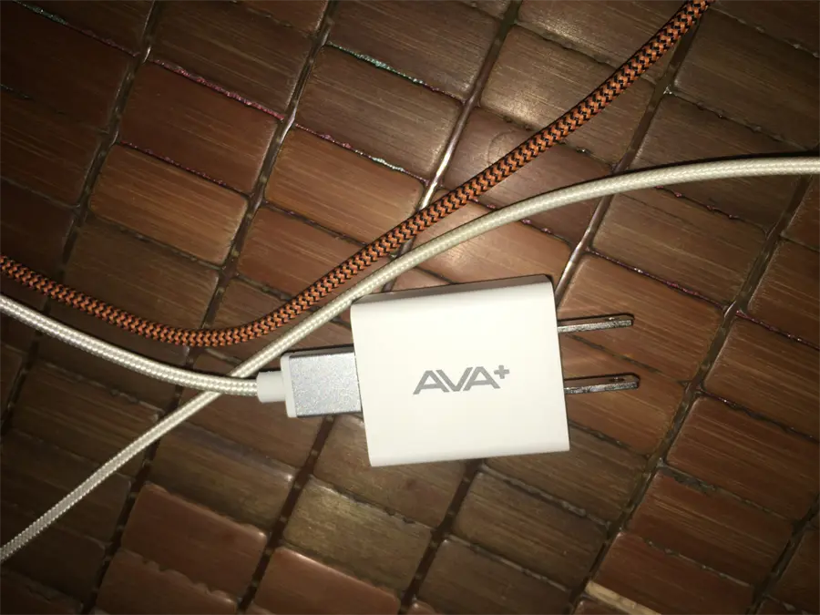 Khách hàng review Sạc USB 12W AVA  ASUC01 2