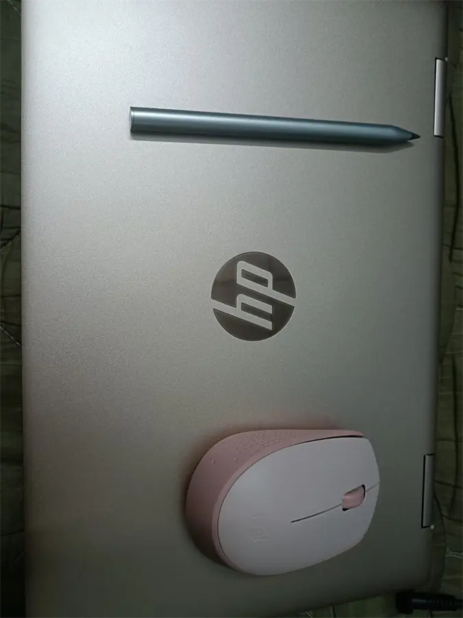 Khách hàng review Laptop HP Pavilion X360 14 ek1048TU i5 1335U/8GB/512GB/Touch/Pen/Win11 (80R26PA) 2