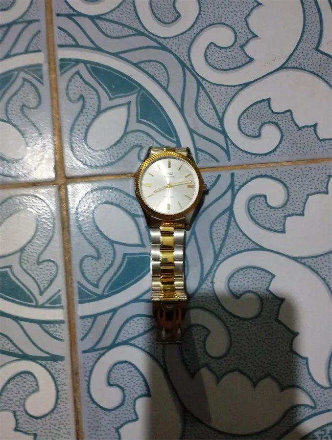 Khách hàng review Đồng hồ Q 2
