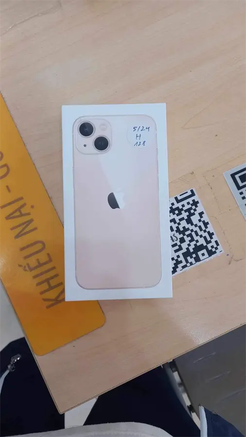 Khách hàng review Điện thoại iPhone 13 128GB 38