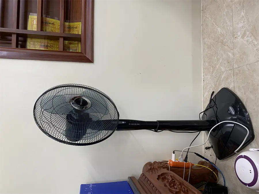 Khách hàng review Quạt cây Sharp 3 cánh PJ-S40RV-DG 50W 1