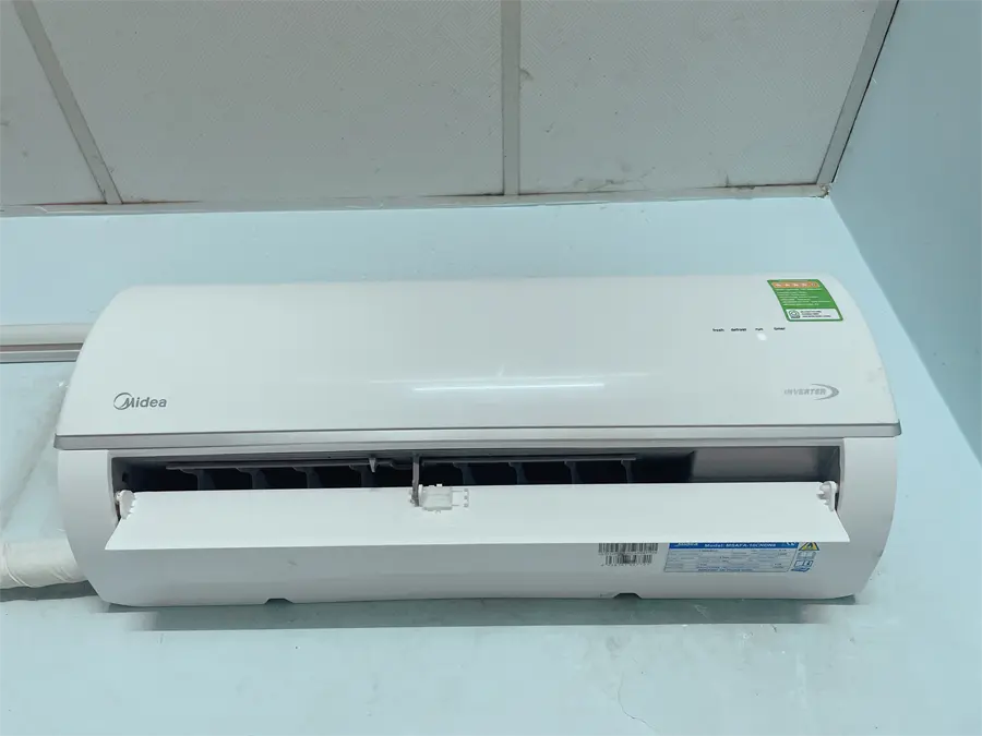 Khách hàng review Điều hòa Midea Inverter 9000 BTU MSAFA-10CRDN8 92