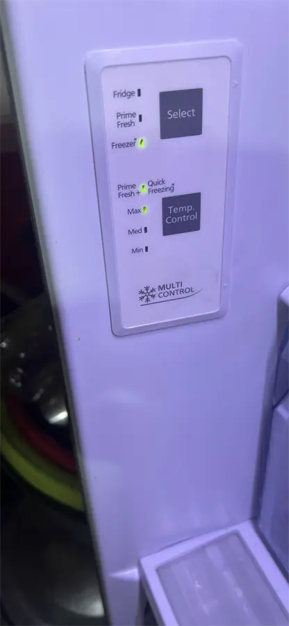 Khách hàng review Tủ lạnh Panasonic Inverter 255 lít NR-BV280QSVN 2