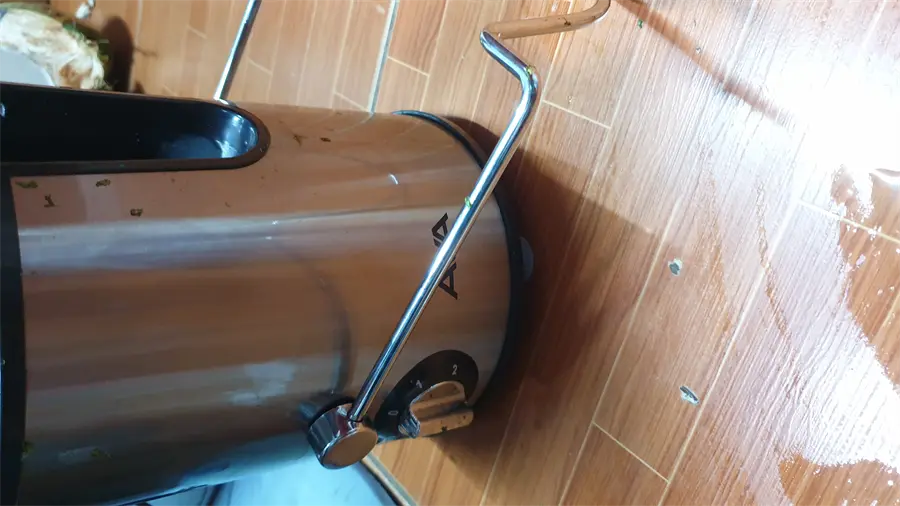 Khách hàng review Máy ép trái cây AVA AJ02 23