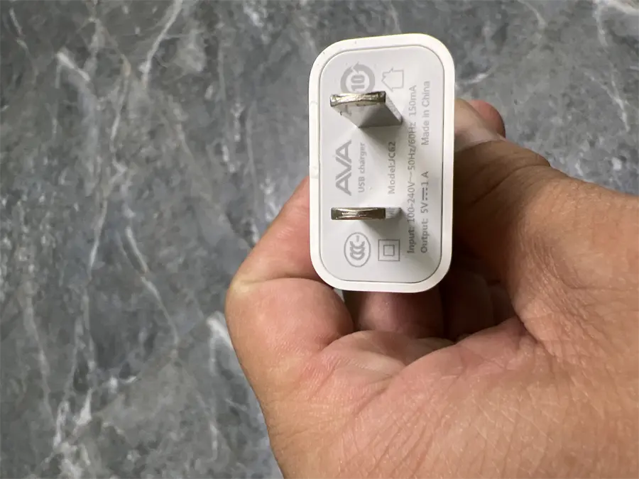Khách hàng review Adapter sạc USB 5W AVA JC62 3