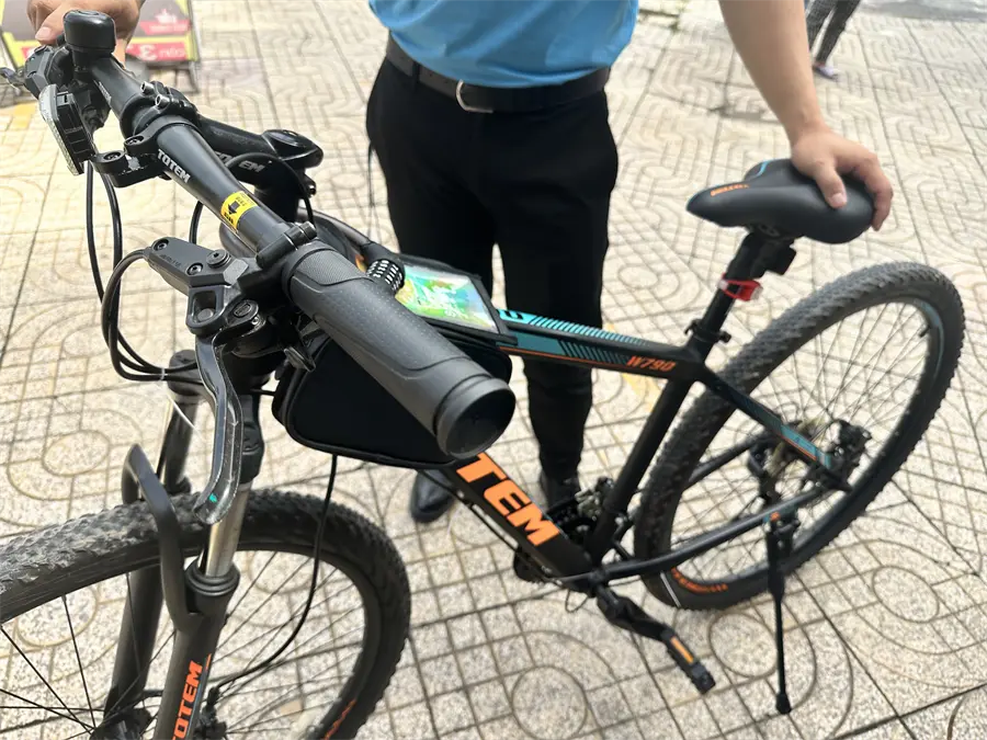 Khách hàng review Xe Đạp Địa Hình MTB Totem W790 29 inch Size M 4