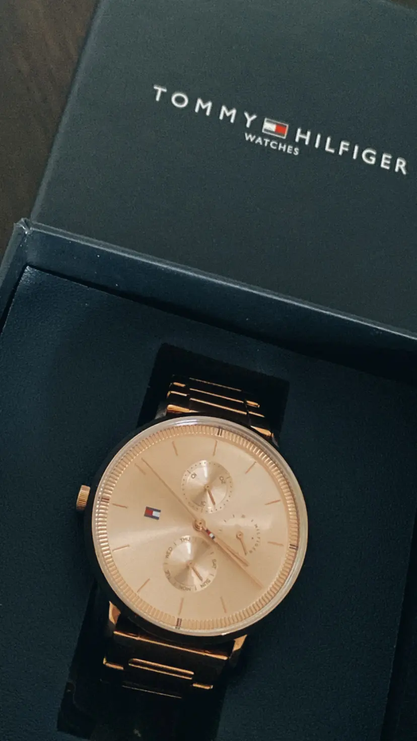 Khách hàng review Đồng hồ TOMMY HILFIGER 38 mm Nữ 1782296 1