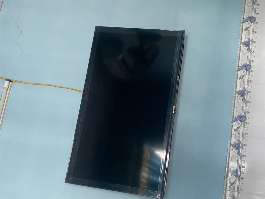 Khách hàng review Smart Tivi Samsung 4K 43 inch UA43AU7002 13