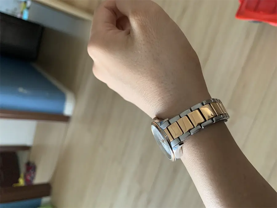 Khách hàng review Đồng hồ ADRIATICA 28 mm Nữ A3192.R123Q 2