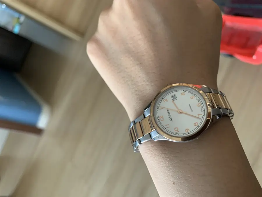 Khách hàng review Đồng hồ ADRIATICA 28 mm Nữ A3192.R123Q 1