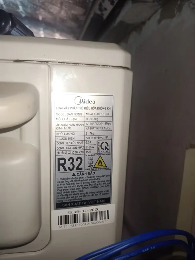 Khách hàng review Điều hòa Midea Inverter 9000 BTU MSAFA-10CRDN8 7