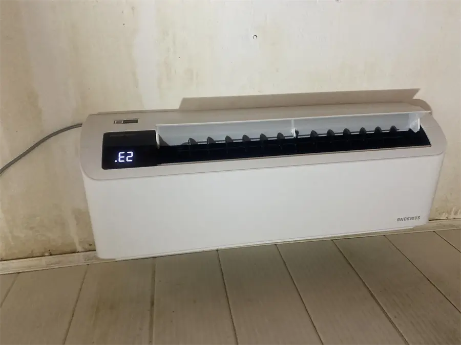 Khách hàng review Máy lạnh Samsung Inverter 1 HP AR10TYHYCWKNSV 3
