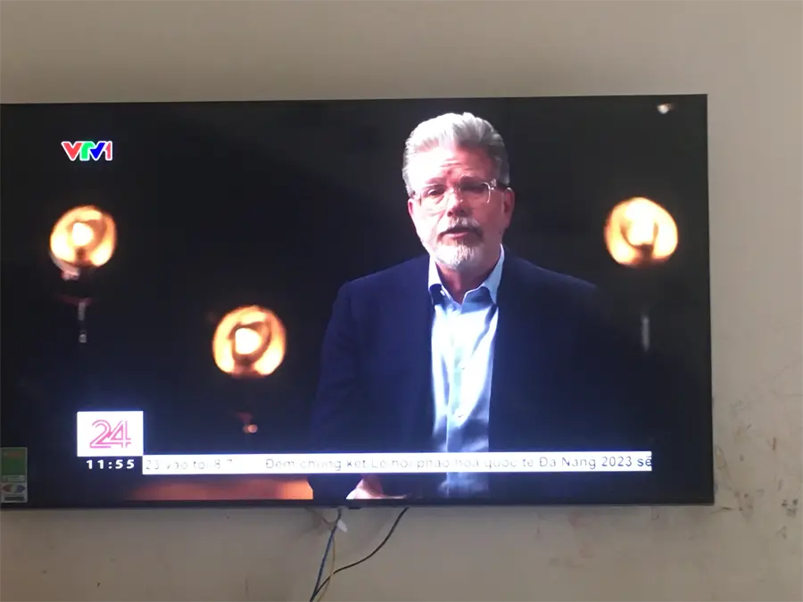 Khách hàng review Smart Tivi LG 4K 65 inch 65UQ8000PSC 15