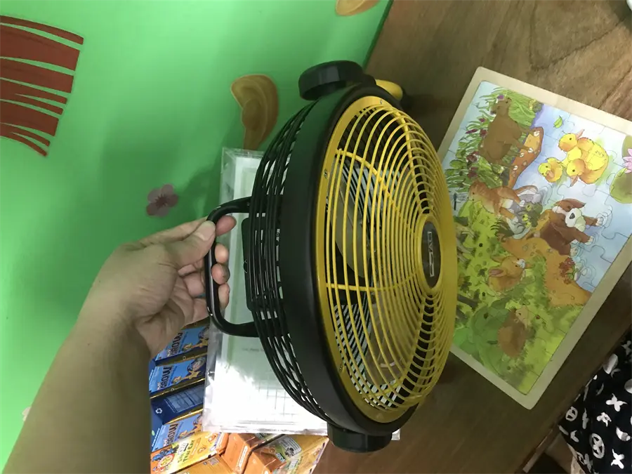 Khách hàng review Quạt sạc điện AC 3 cánh ARF01D113 10W 8