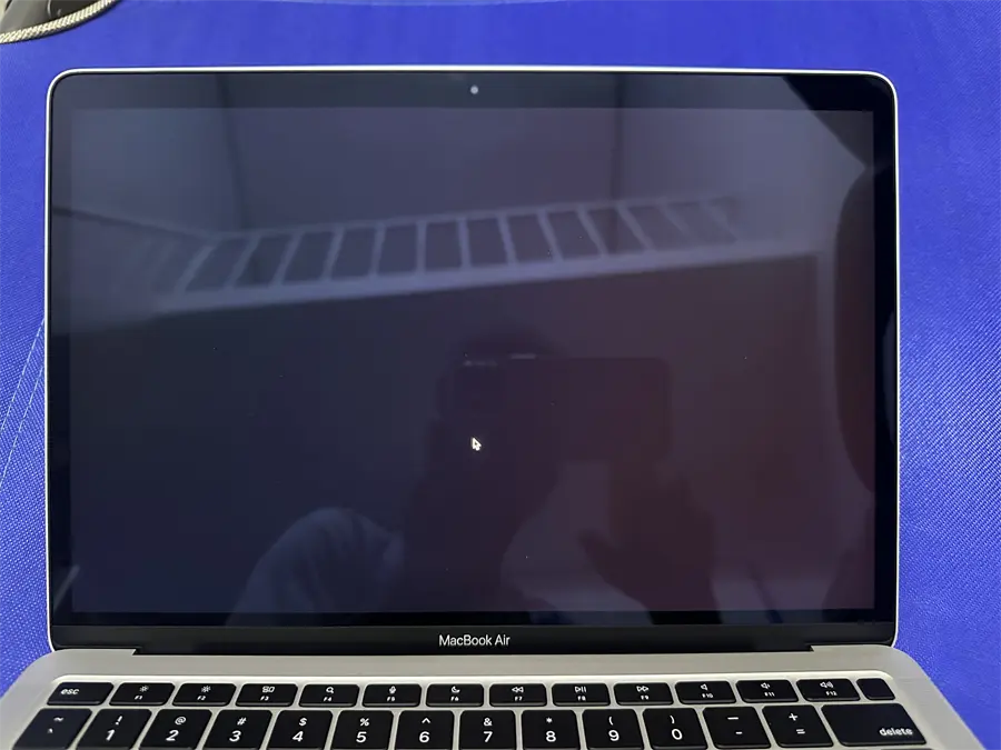 Khách hàng review Laptop MacBook Air 13 inch M1 8GB/256GB (MGN63SA/A) 6