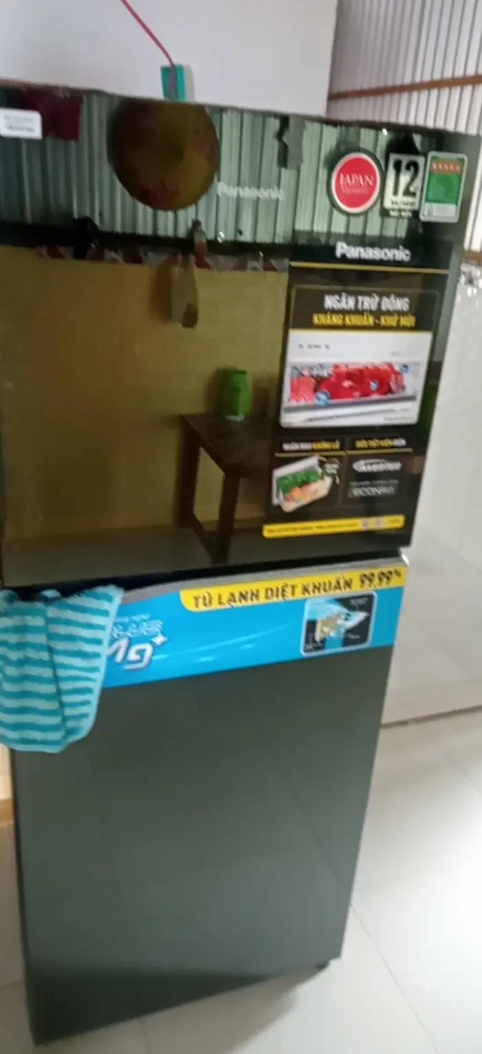 Khách hàng review Tủ lạnh Panasonic Inverter 268 lít NR-TV301VGMV 23