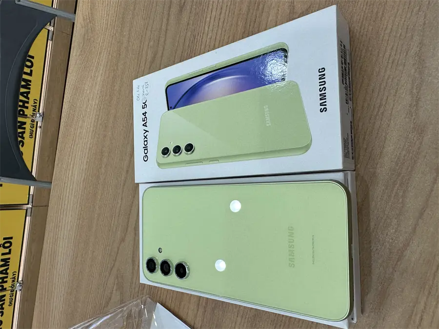 Khách hàng review Điện thoại Samsung Galaxy A54 5G 256GB 4