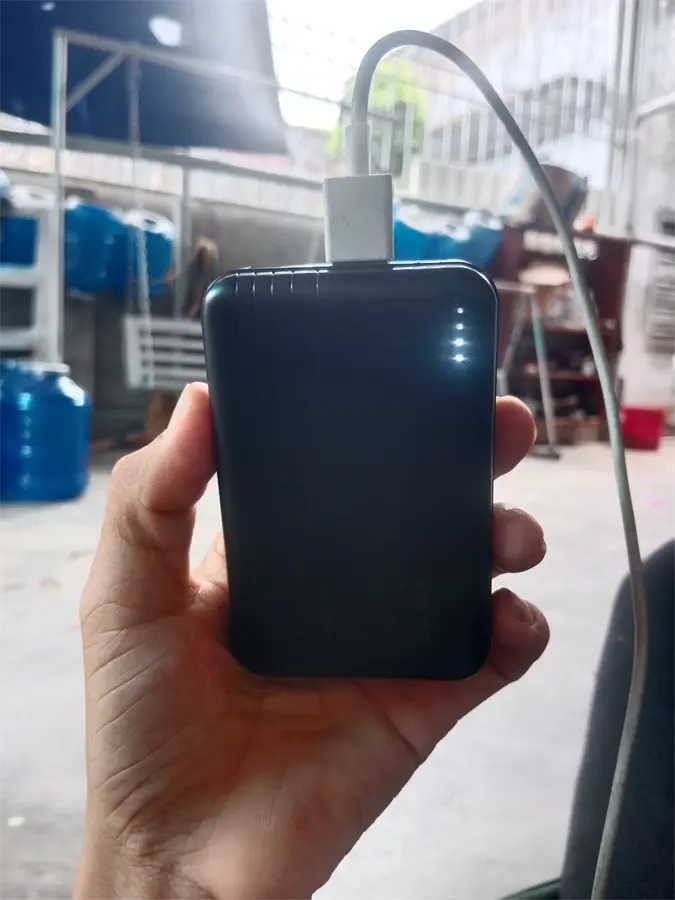 Khách hàng review Pin sạc dự phòng Polymer 10000mAh 12W AVA  DS609A 28