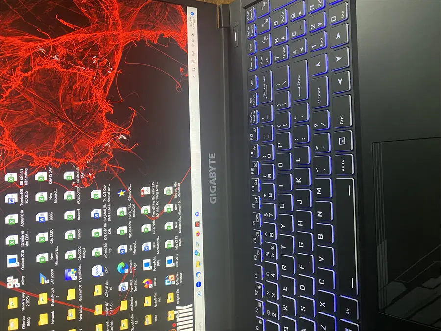 Khách hàng review Laptop Gigabyte Gaming G5 i5 12500H/16GB/512GB/4GB RTX3050/144Hz/Win11 (GE-51VN213SH) 1