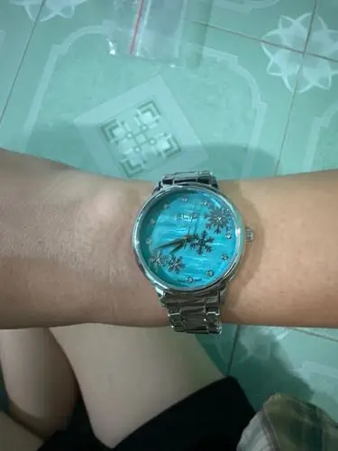 Khách hàng review Đồng hồ Elio Xmas 30 mm Nữ ES140-01 1