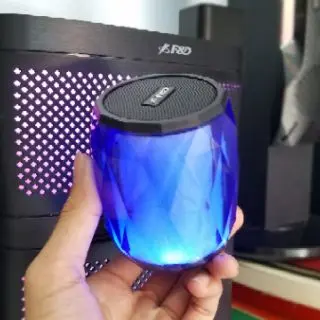 Khách hàng review Loa Bluetooth Fenda W8 2