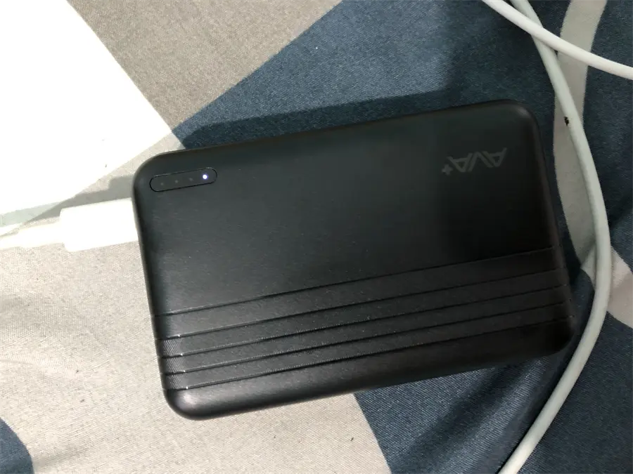 Khách hàng review Pin sạc dự phòng Polymer 10000mAh 12W AVA  DS609A 25
