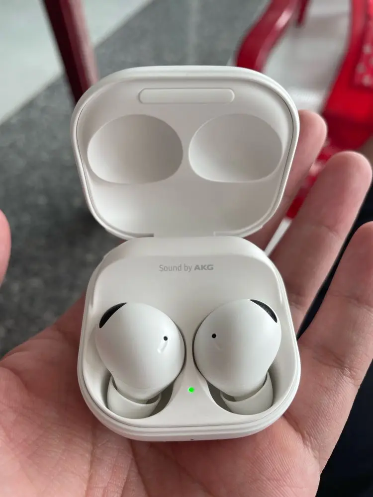 Khách hàng review Tai nghe Bluetooth True Wireless Samsung Galaxy Buds 2 Pro R510N Trắng 2