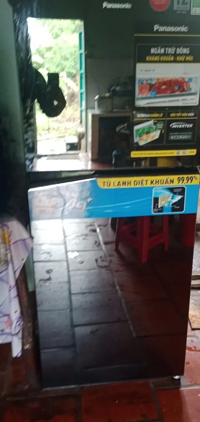 Khách hàng review Tủ lạnh Panasonic Inverter 268 lít NR-TV301VGMV 11